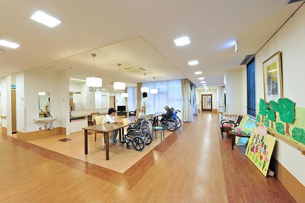 特別養護老人ホーム タマビレッジ（常勤）の介護職求人メイン写真2