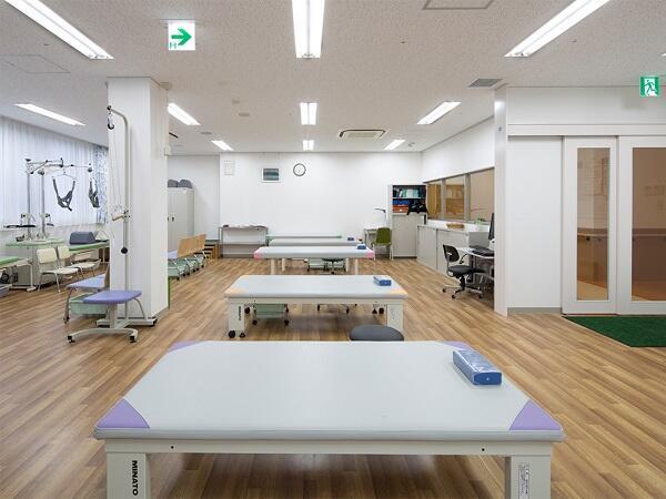 倉病院（常勤）の理学療法士求人メイン写真2