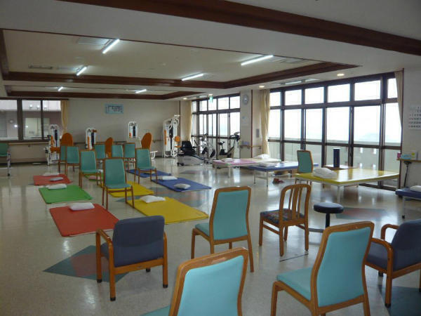 老人保健施設 ダイヤランド崎望館（常勤）の管理栄養士求人メイン写真2