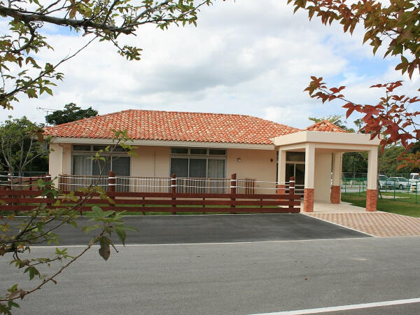 名護療育医療センター　院内託児所どんぐり（臨時職員/常勤） の保育士求人の写真