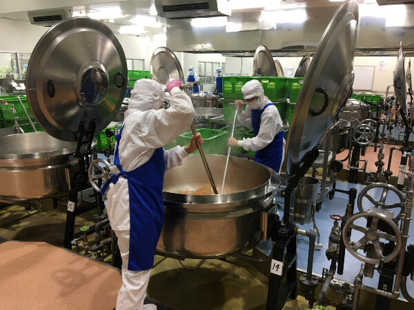 昭島市福島中学校（パート）の調理補助求人の写真