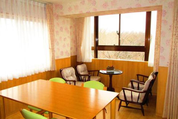 有料老人ホーム東尋坊ロイヤルハイツ（常勤）の介護職求人メイン写真4