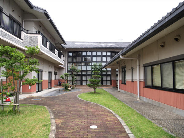 特別養護老人ホームさざなみ苑（常勤）の介護福祉士求人メイン写真3