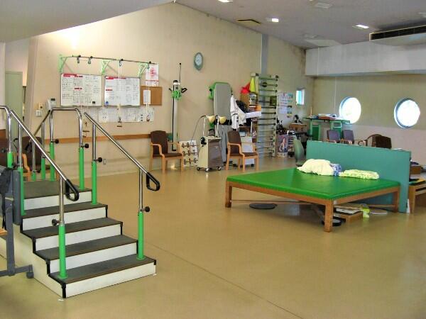 介護老人保健施設つつじのさと（通所/常勤） の介護福祉士求人メイン写真3