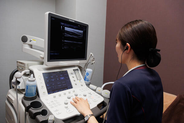 トラストクリニック（常勤）の臨床検査技師求人メイン写真2