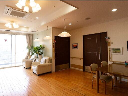 特別養護老人ホーム ハピネスあだち（常勤）の介護職求人メイン写真4