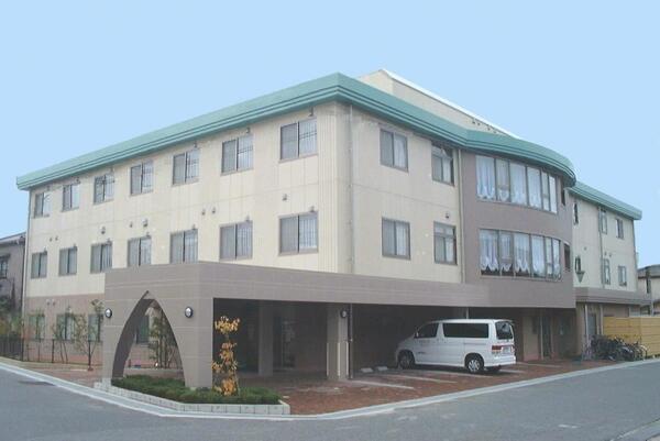 介護付有料老人ホームえんじゅ王子（常勤）の介護福祉士求人の写真