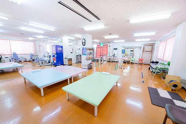 はとがや病院 介護医療院（常勤）の介護福祉士求人メイン写真2