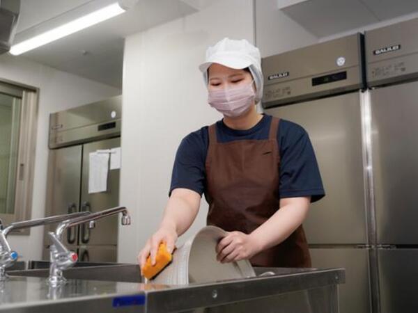 イリーゼ入間(厨房/完調品/パート) の調理補助求人の写真