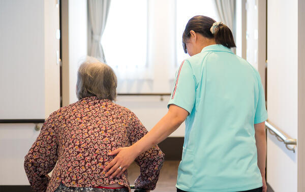 住宅型有料老人ホーム サンシャインコート堺浜寺(夜勤専従)の介護福祉士求人の写真