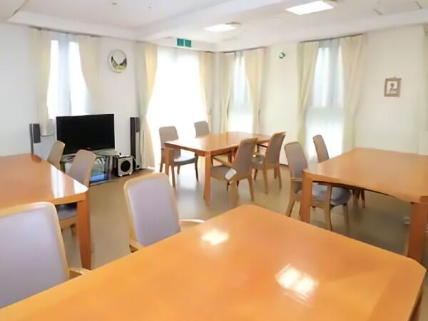 住宅型有料老人ホームHIBISU城北公園通（正社員）の送迎ドライバー求人メイン写真3