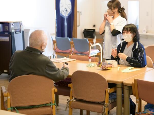 みんなの整形 デイサービス（パート） の送迎ドライバー求人の写真