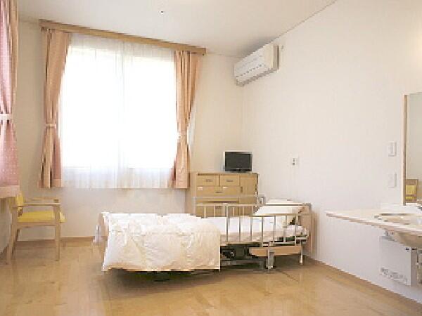 特別養護老人ホーム滝山なごみの里（臨時職員）の介護福祉士求人メイン写真3