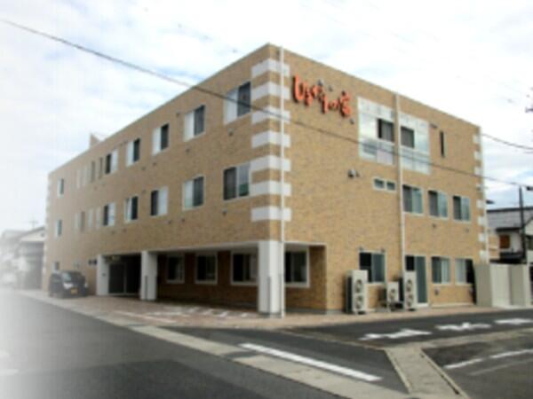 短期入所施設ひまわりの家(夜勤専門/契約職員)の介護福祉士求人の写真