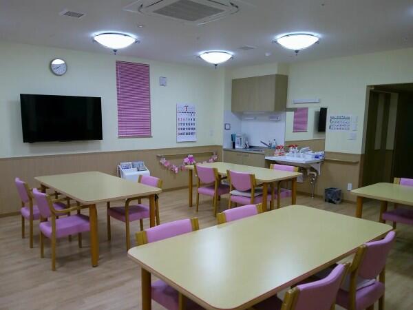 有料老人ホーム ハッピー川端（常勤）の介護職求人メイン写真3