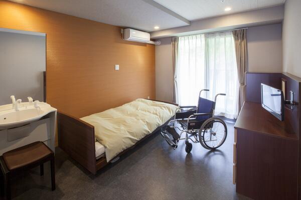 介護老人保健施設アメイズ（日勤常勤）の介護福祉士求人メイン写真4