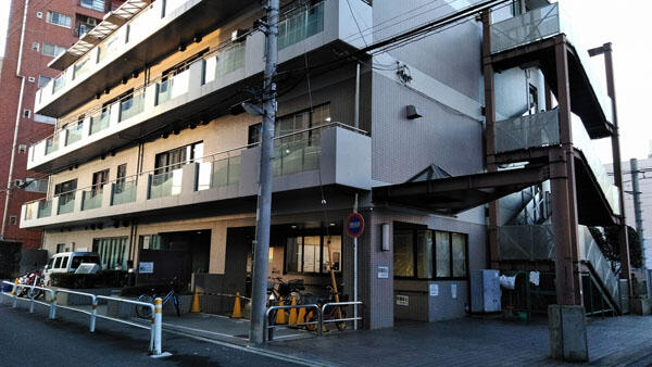 荒川区立荒川東部在宅高齢者通所サービスセンター（生活相談員・管理職候補/常勤）の介護職求人メイン写真1