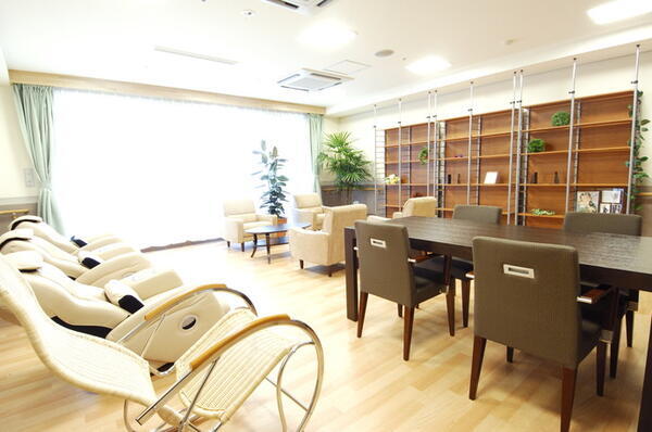 ヒューマンライフケア千葉院内の郷（日勤正社員）の介護職求人メイン写真5