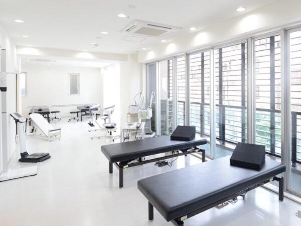 東京神田整形外科クリニック（解析補佐 / 常勤）の一般事務求人メイン写真2