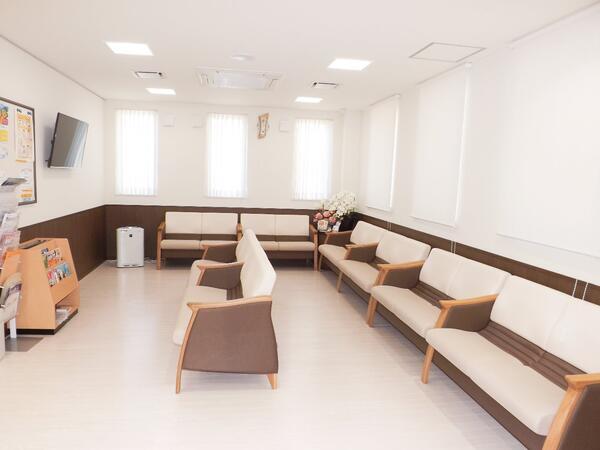 中間クリニック（パート）の看護師求人メイン写真2