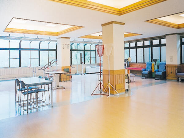 介護老人保健施設 アンビションうちこ園 通所リハビリテーション（常勤）の介護福祉士求人メイン写真3