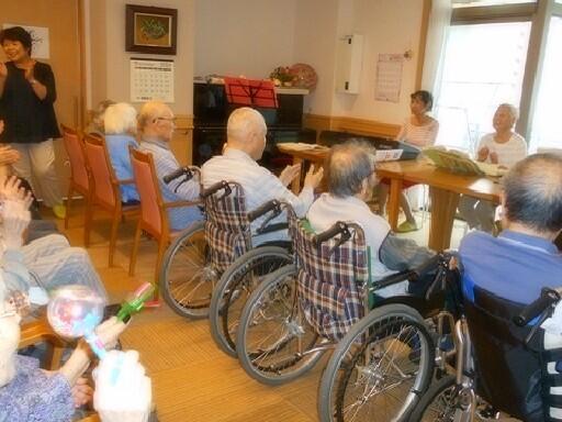 特別養護老人ホーム ユトリアケアセンターかすみ（契約職員/常勤）の介護職求人メイン写真2