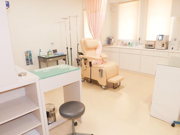 中間クリニック（パート）の看護師求人メイン写真3