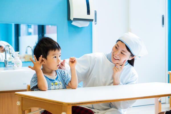 こもれび保育園 中目黒園（正職員）の保育士求人メイン写真3