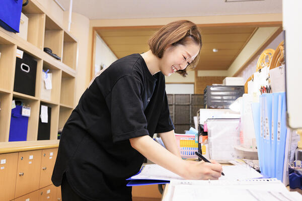 高秀苑デイサービスセンター（パート）の介護福祉士求人メイン写真1