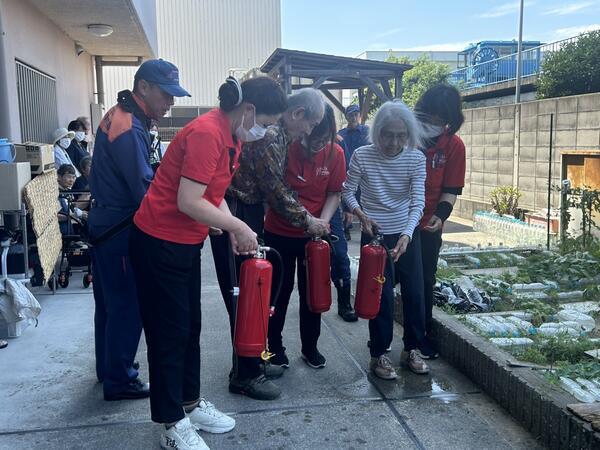 ケアライフセンターリボーン尼崎（常勤）の介護職求人メイン写真4