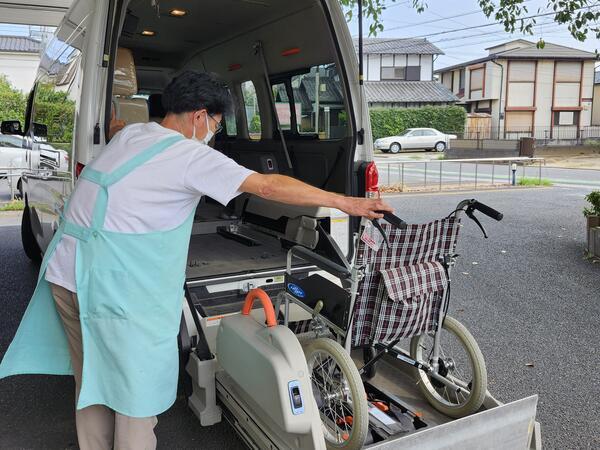 デイサービスセンター ル・レーヴ南浦和（パート）の送迎ドライバー求人の写真