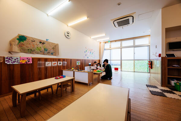 こもれび保育園 吉祥寺園（正職員）の保育士求人メイン写真4