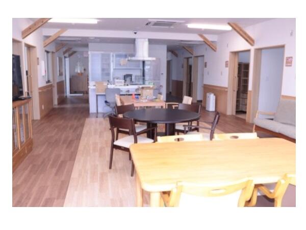 ゆうゆうシニア館・高雄（管理者/常勤）の介護福祉士求人メイン写真2