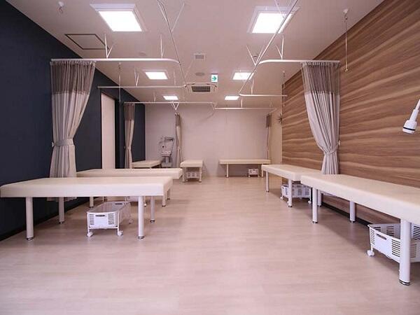 山下公園スパインクリニック（パート）の看護師求人メイン写真4