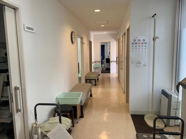 とまとクリニック（パート）の送迎ドライバー求人メイン写真5