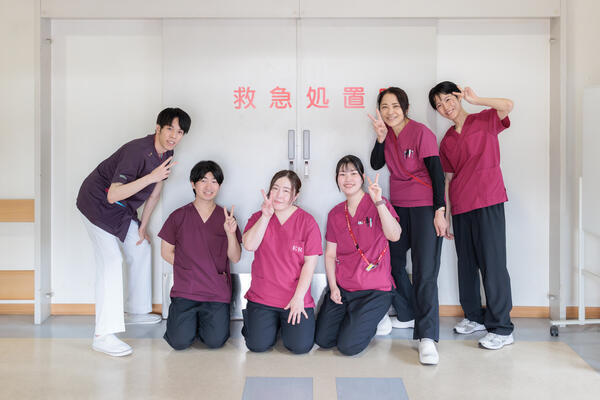 東京西徳洲会病院（常勤）の看護助手求人メイン写真2