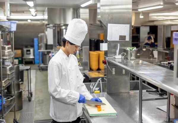 日本製鉄 東田寮（厨房/パート）の調理師/調理員求人の写真