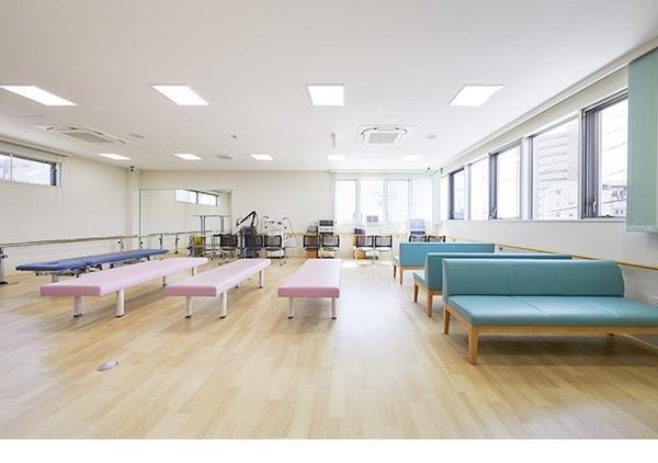 寺本整形外科・内科 Liaison Clinic（常勤）の看護師求人メイン写真2