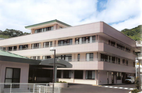 介護老人保健施設シラユリ（常勤）の看護師求人メイン写真2