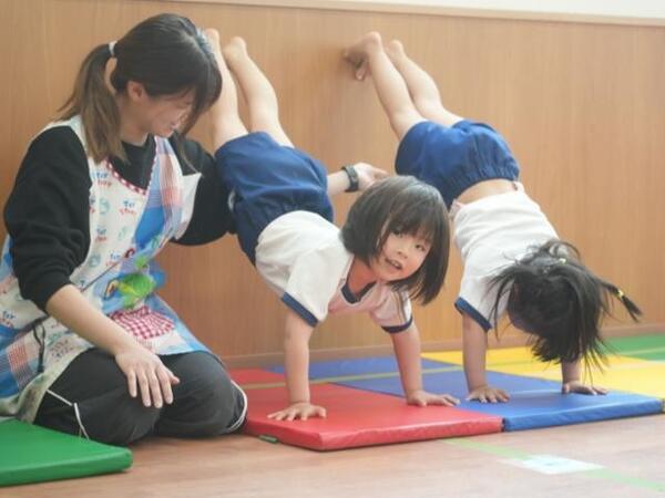 ケア21東京本社（教育プログラム企画・指導コーディネーター/正社員）の保育士求人の写真