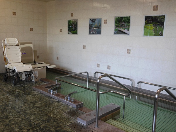 介護老人保健施設　宮沢の里 はなもも苑（日勤/常勤）の介護福祉士求人サブ写真3