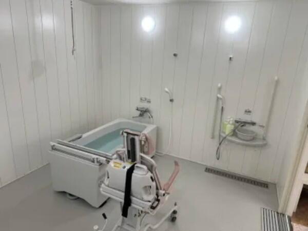 住宅型有料老人ホーム スマイルパワーピース（夜勤専従パート）の介護職求人メイン写真4