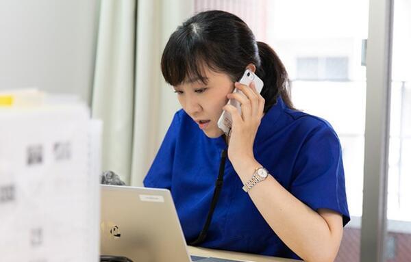 日本橋かきがら町クリニック(コールセンター/常勤)の看護師求人の写真