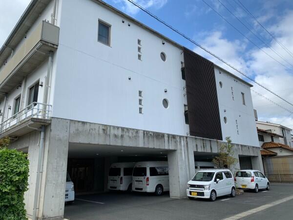 デイサービスセンターめるしい豊川（パート）の送迎ドライバー求人の写真