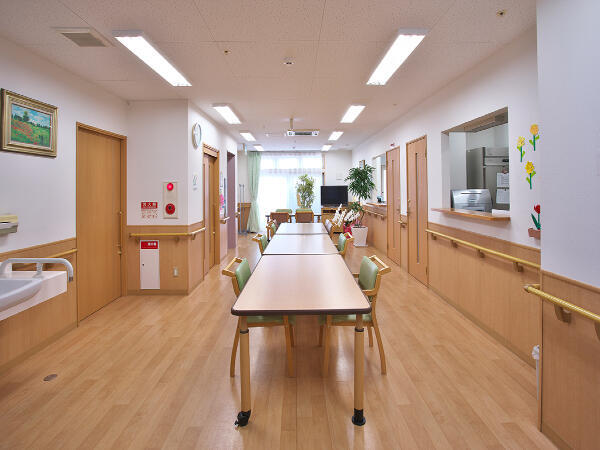 看護小規模多機能型居宅介護 伊川谷すみれハウス（夜勤専従パート）の介護職求人メイン写真2