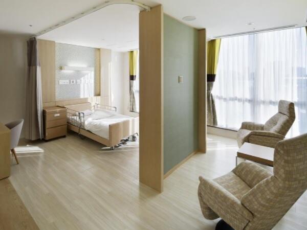 柏たなか病院（パート）の准看護師求人メイン写真4