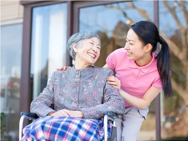 【2026年1月オープン】 住宅型有料老人ホームマアル天王台（管理職/常勤）の理学療法士求人の写真