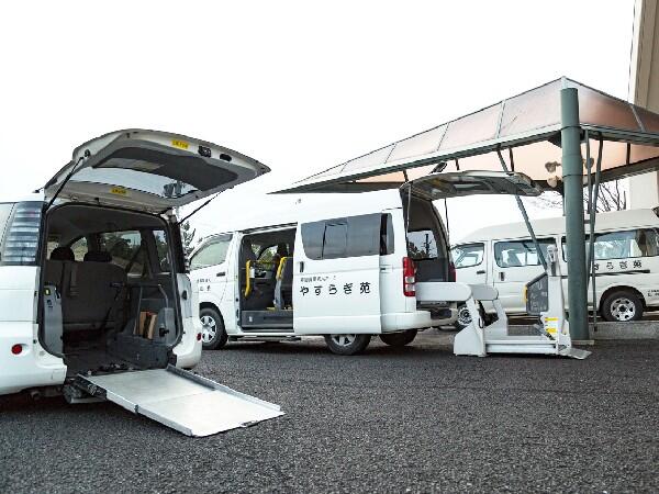 やすらぎ苑デイサービスセンター（パート）の送迎ドライバー求人メイン写真2