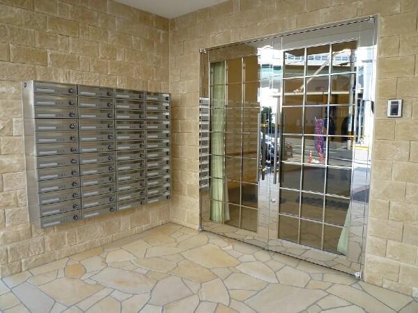 住宅型有料老人ホーム リ・エール四宮（夜勤専従/パート）の介護福祉士求人メイン写真2