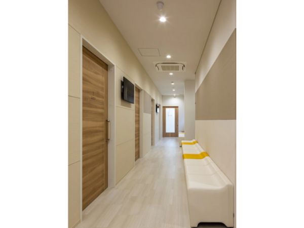 うえだ皮膚科内科 八田院（常勤）の医療事務求人メイン写真3